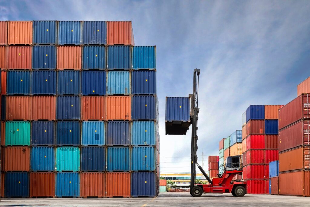 greatest cargo container transport in dubai